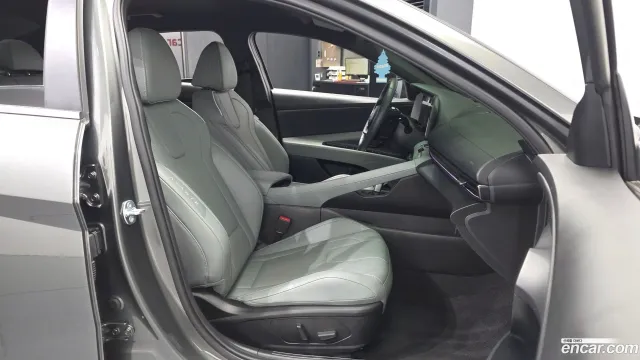 Hyundai Elantra (Avante)