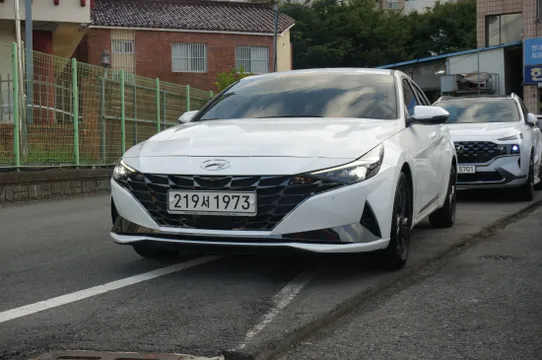 Hyundai Elantra (Avante)