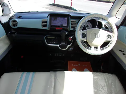 Honda N-BOX Slash