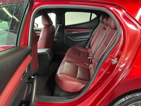 Mazda MAZDA3 Fastback