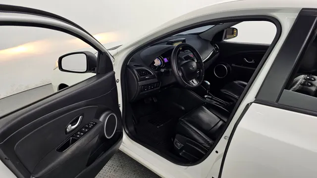 Renault SM3