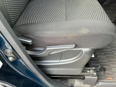 Toyota Pixis Mega