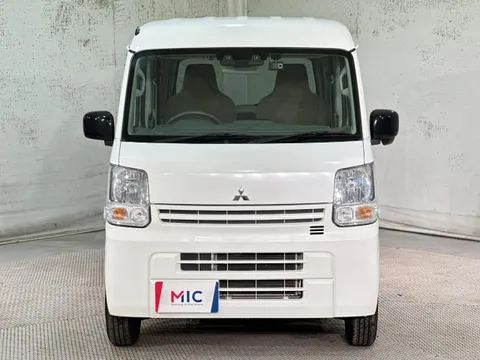 Mitsubishi Minicab Van
