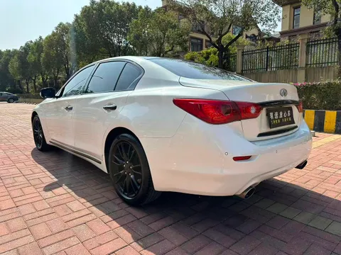Infiniti Q50L