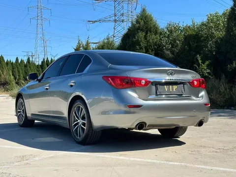 Infiniti Q50L