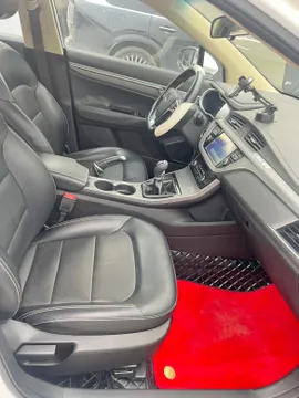 Geely Emgrand GS