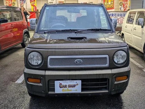 Daihatsu Naked