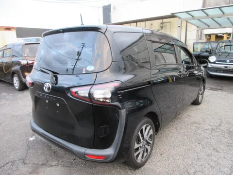 Toyota Sienta