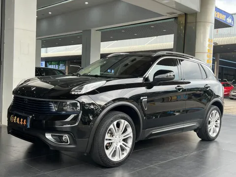 Lynk & Co 01