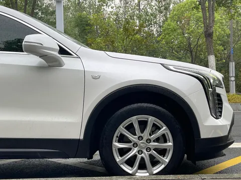 Cadillac XT4