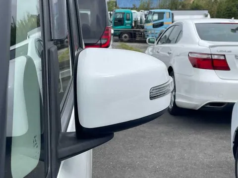 Mitsubishi eK Space Custom