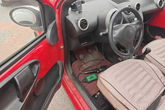 BYD F0