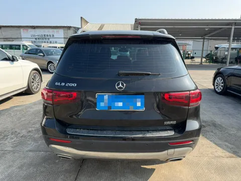 Mercedes-Benz Mercedes-Benz GLB