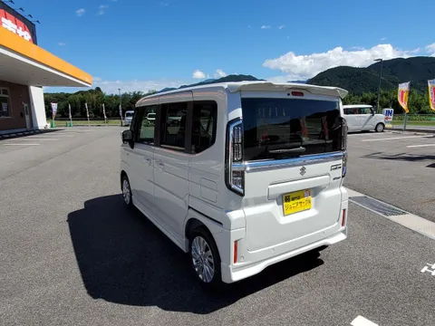 Suzuki Spacia Custom