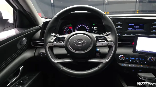 Hyundai Elantra (Avante)