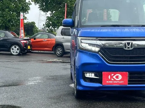 Honda N-BOX Custom