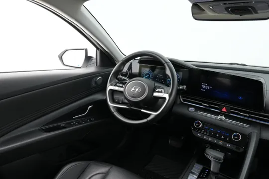 Hyundai Elantra (Avante)