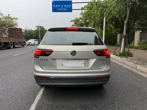 Volkswagen Tiguan L