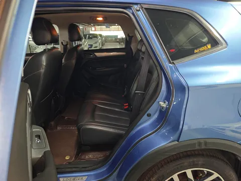 Roewe RX5