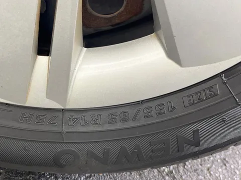 Daihatsu Mira Tocot