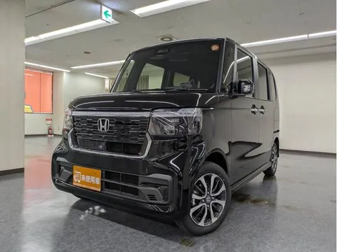 Honda N-BOX Custom