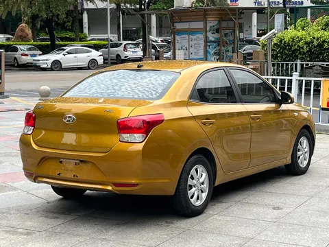 Hyundai Reina