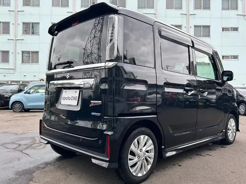 Suzuki Spacia Custom