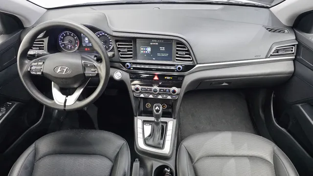 Hyundai Elantra (Avante)