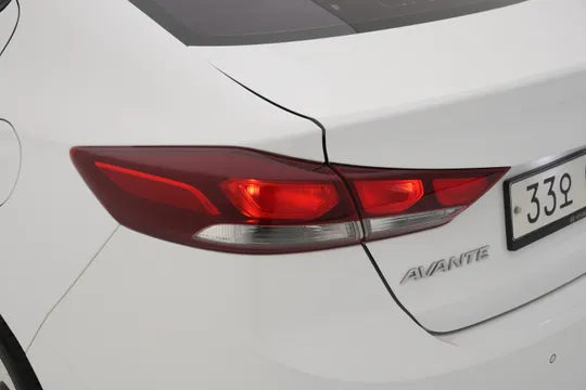 Hyundai Elantra (Avante)