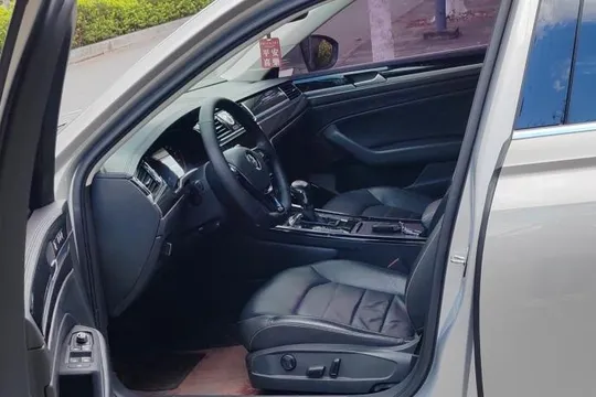 Volkswagen Phideon