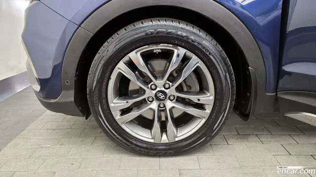 Hyundai Grand Santa Fe (Maxcruz)