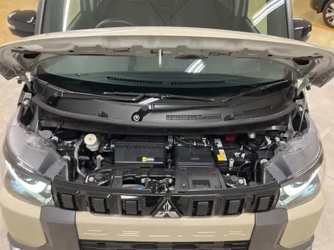 Mitsubishi Delica Mini