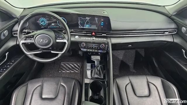 Hyundai Elantra (Avante)