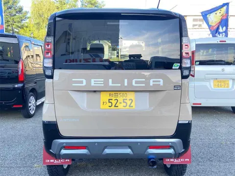 Mitsubishi Delica Mini