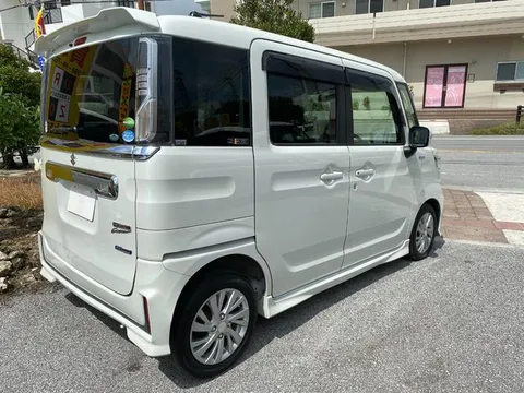 Suzuki Spacia