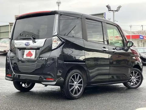 Subaru Justy Minivan