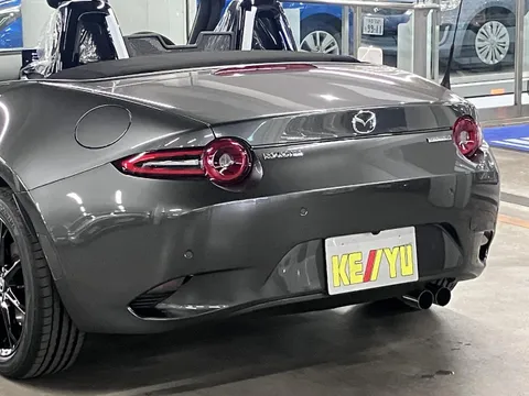 Mazda MX-5 (Roadster)