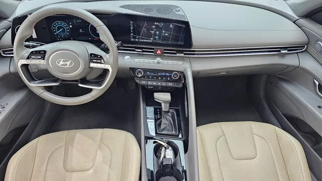 Hyundai Elantra (Avante)