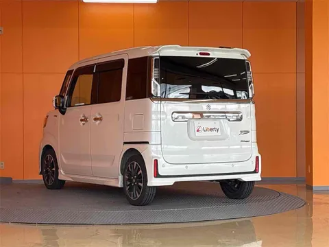 Suzuki Spacia Custom
