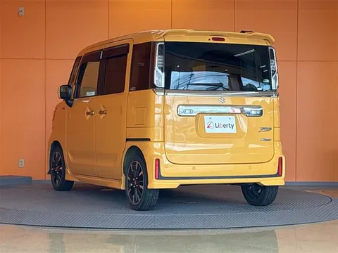 Suzuki Spacia Custom