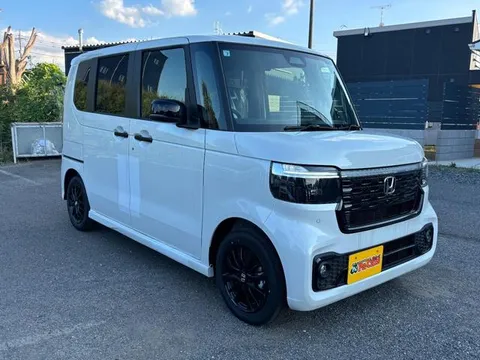 Honda N-BOX Custom