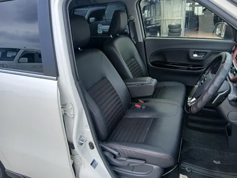 Toyota Pixis Joy