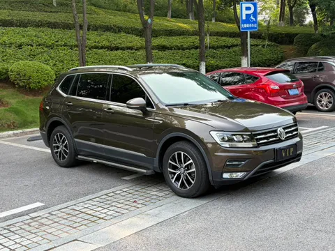 Volkswagen Tiguan L