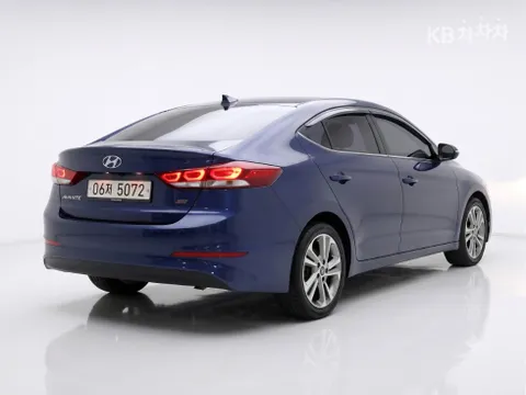 Hyundai Elantra (Avante)