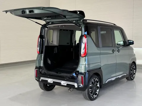 Mitsubishi Delica Mini