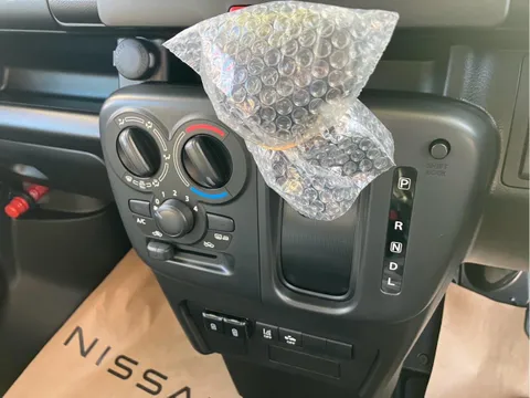Nissan Clipper Van