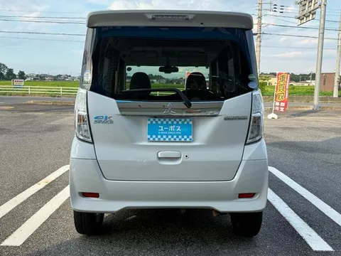 Mitsubishi eK Space Custom