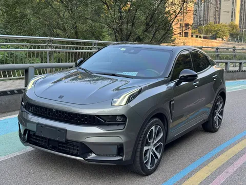 Lynk & Co 05