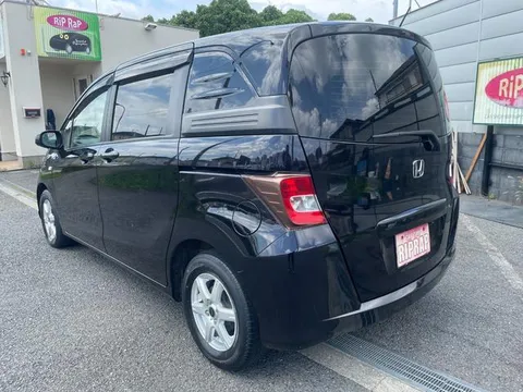 Honda Freed Spike