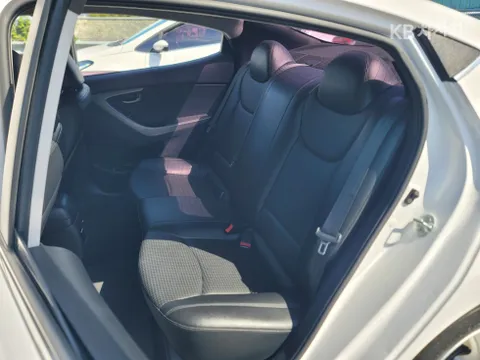 Hyundai Elantra (Avante)